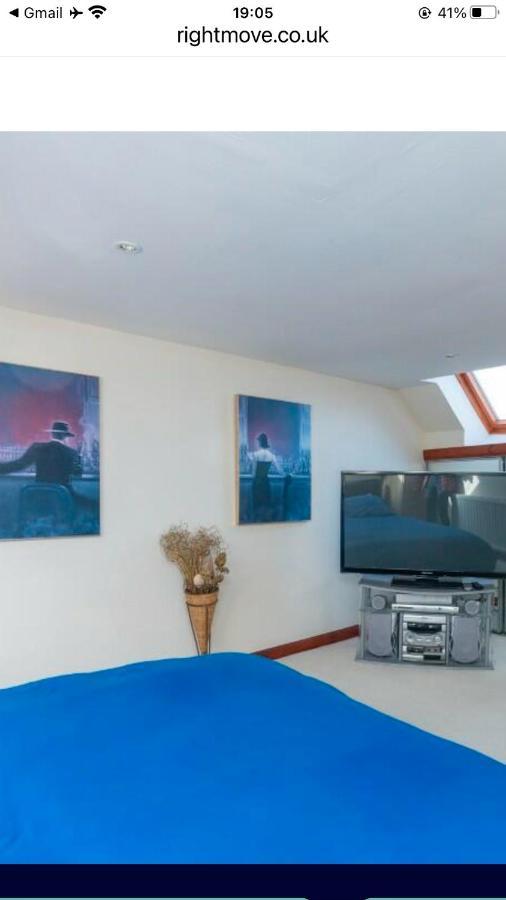 Executive Serviced Apartments 2 Forfar Bagian luar foto