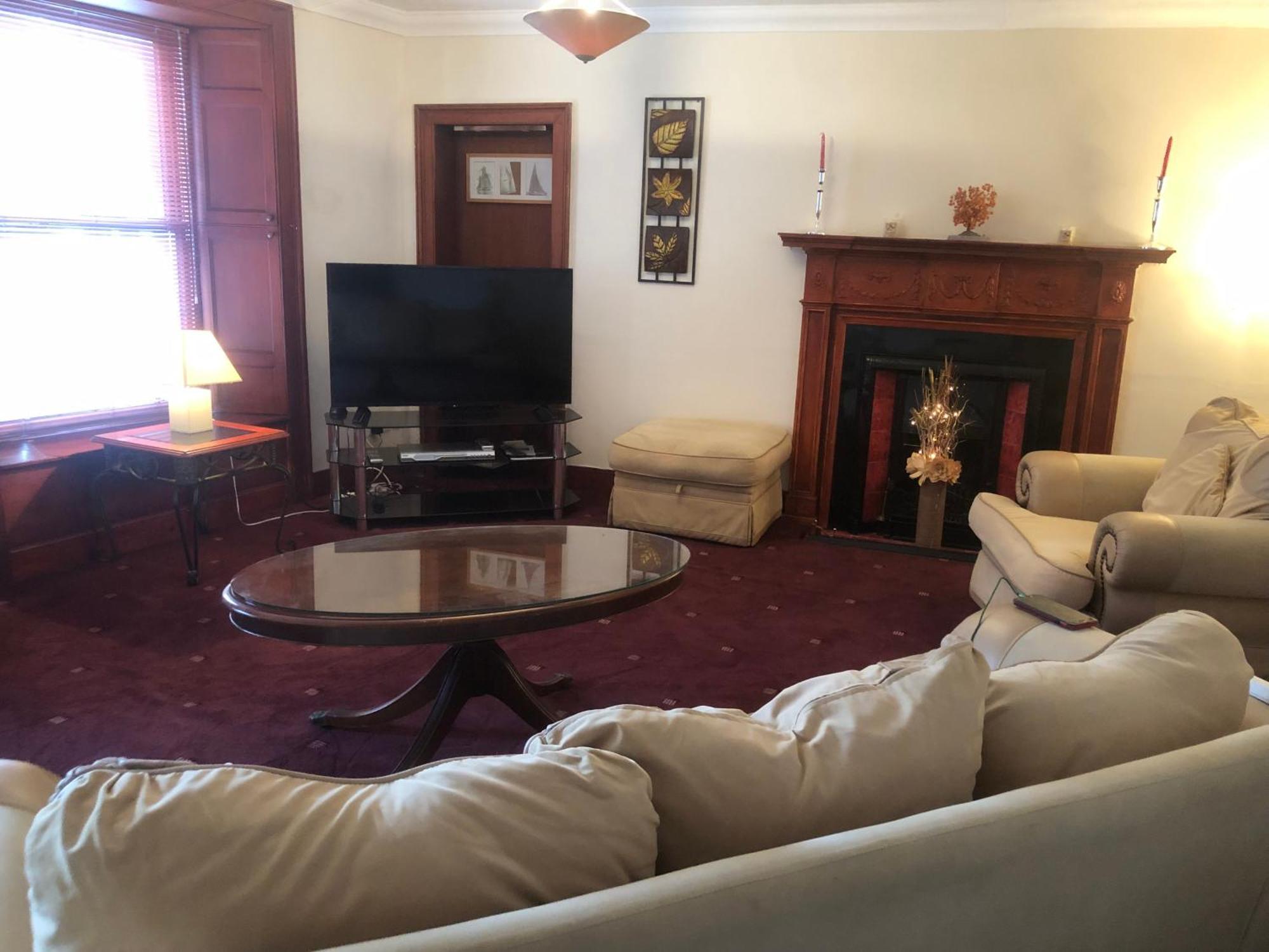 Executive Serviced Apartments 2 Forfar Bagian luar foto